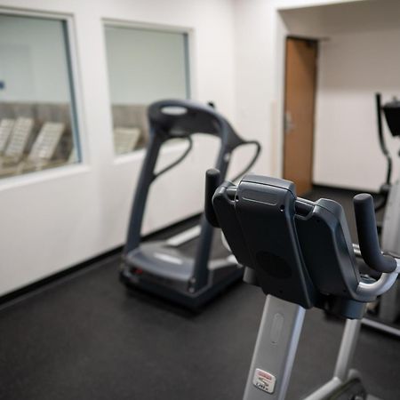 Crystal Inn Hotel & Suites - Midvalley Мюррей Экстерьер фото